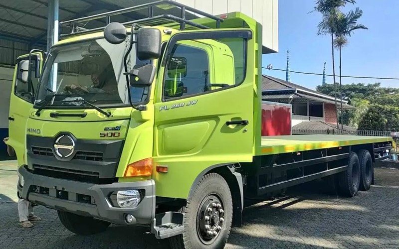 Harga dan Spesifikasi Hino 500 FL 6X2 10 Roda
